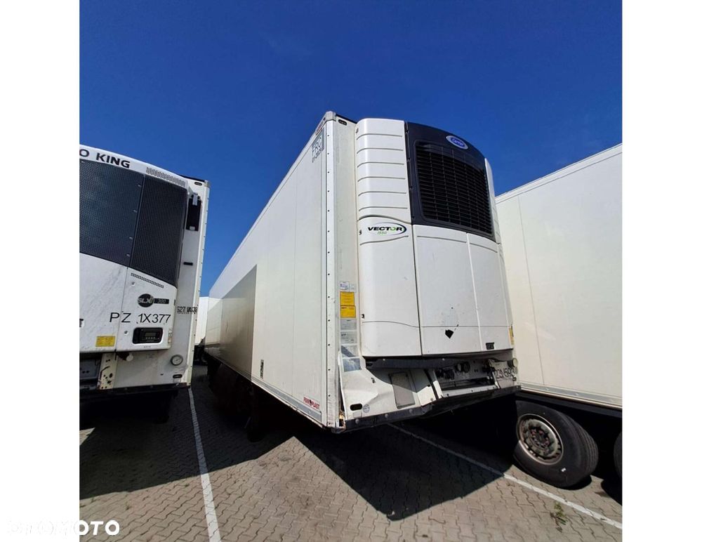 Schmitz Cargobull SKO FP 60 Carrier Vector 1550 - 3