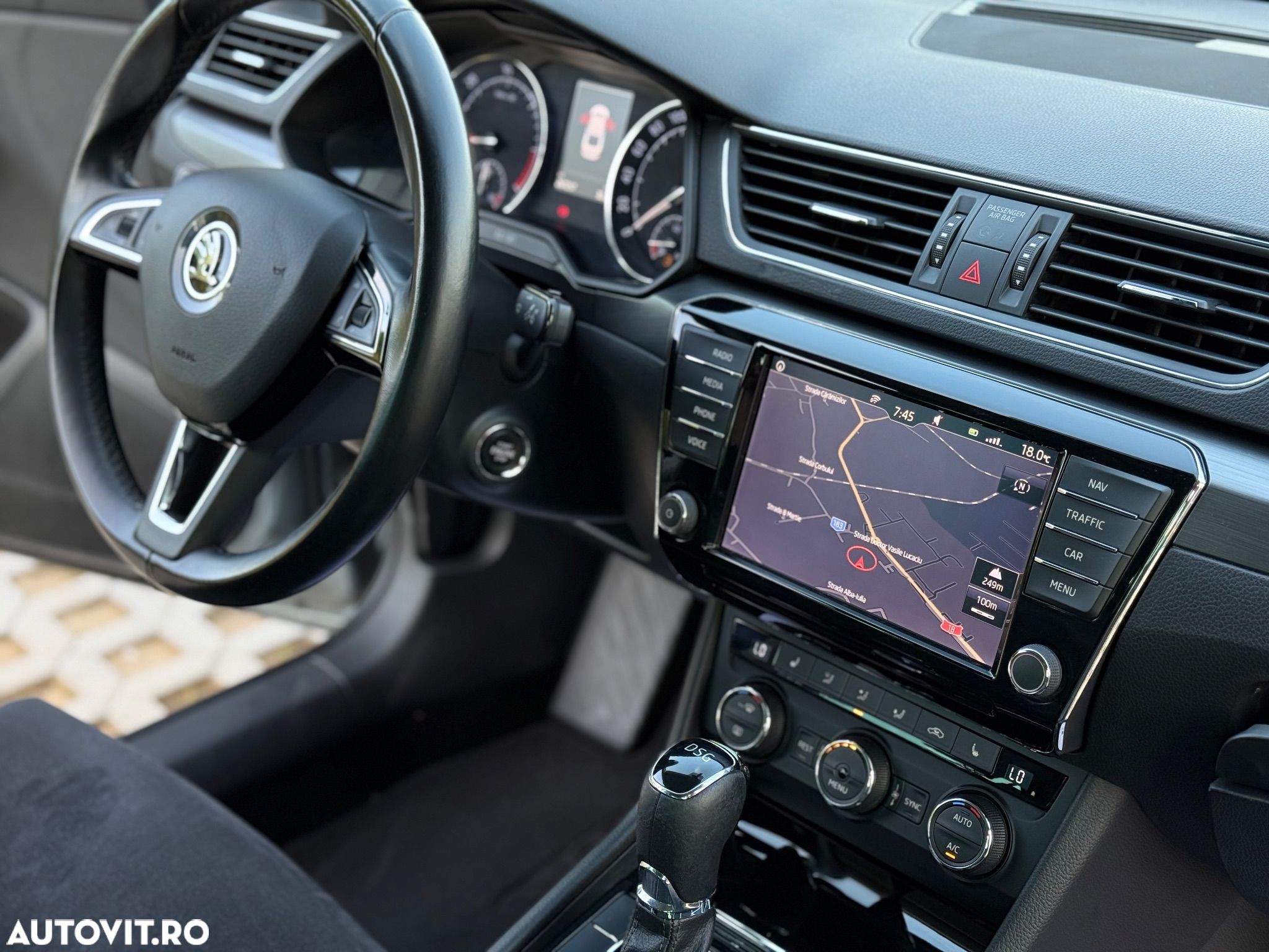 Skoda Superb 2.0 TDI DSG Style - 7