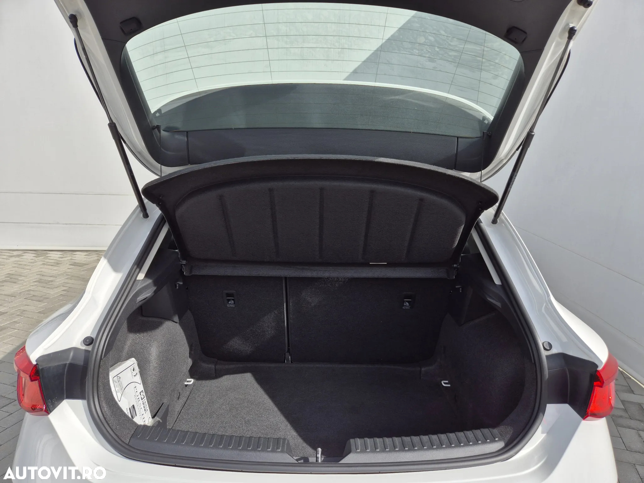 Seat Leon ST 1.0 ETSI mHEV DSG7 Style - 35