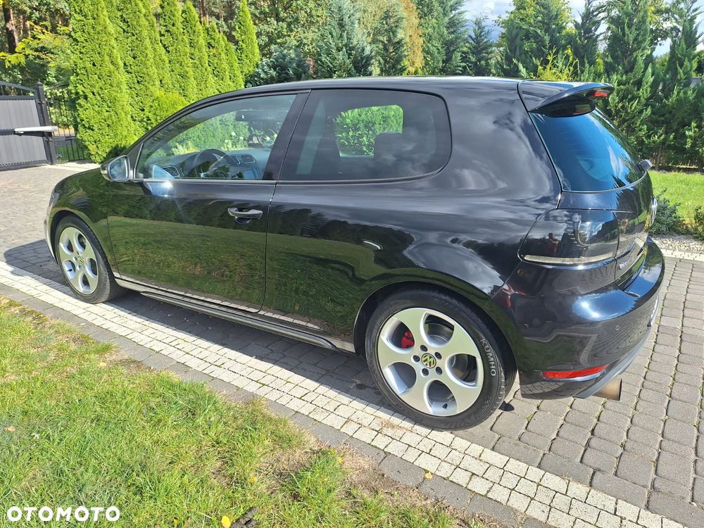Volkswagen Golf - 11