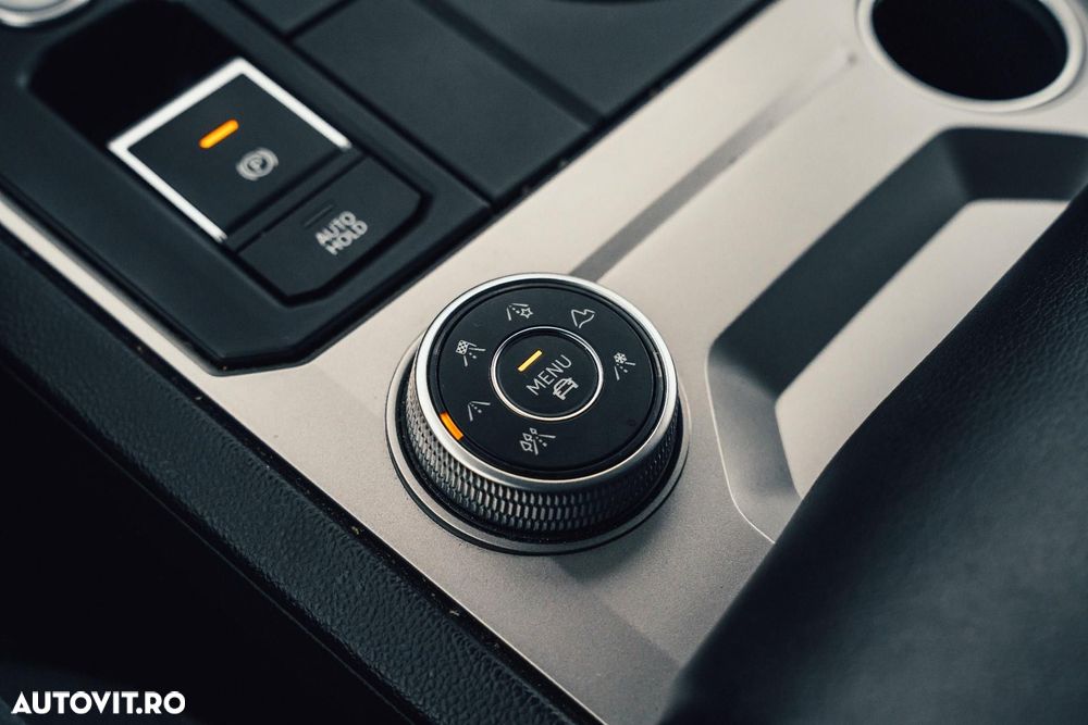 Volkswagen Touareg - 15