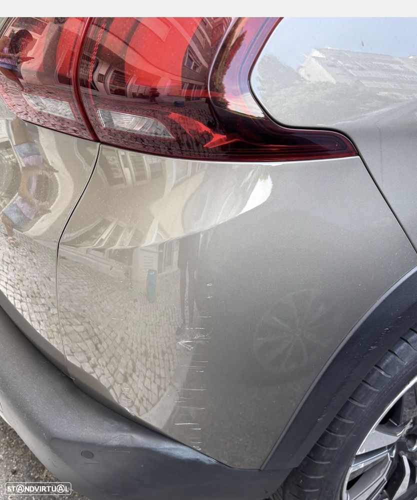 Peugeot 2008 1.6 BlueHDi Allure - 11