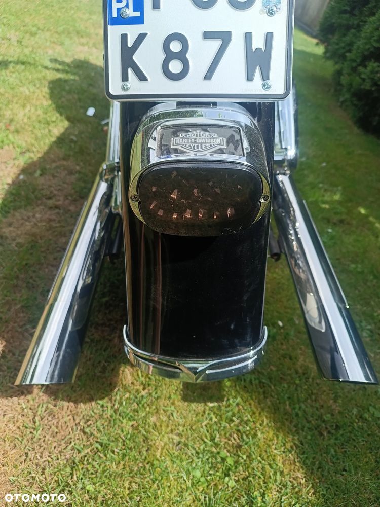 Harley-Davidson Softail Fat Bob - 32