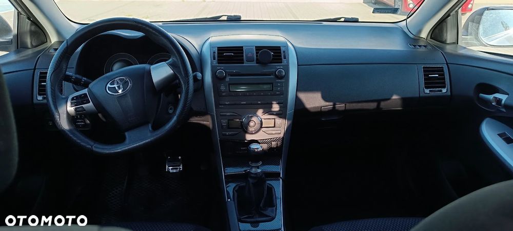 Toyota Corolla 1.6 Premium - 8