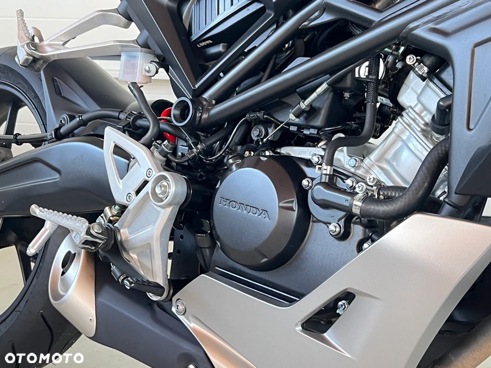 Honda CB - 24