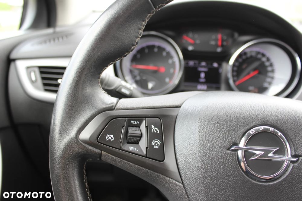 Opel Astra 1.4 Turbo Edition - 27