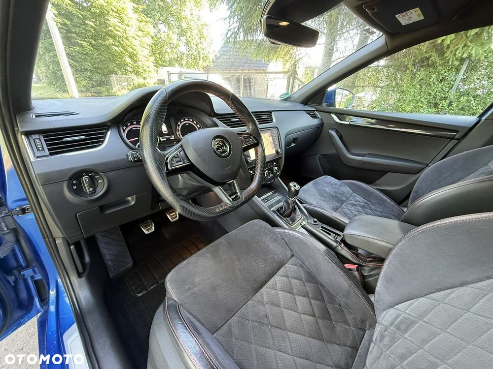 Skoda Octavia 2.0 TDI RS - 26