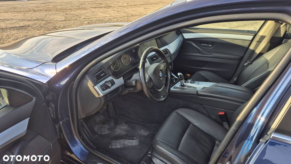 BMW Seria 5 525d - 4