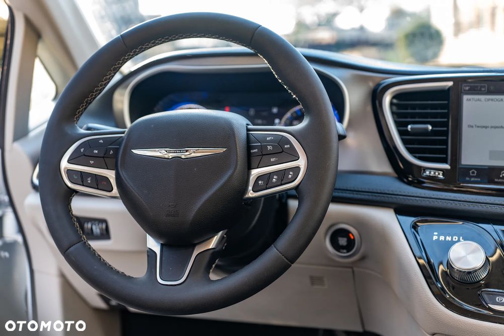 Chrysler Pacifica - 7