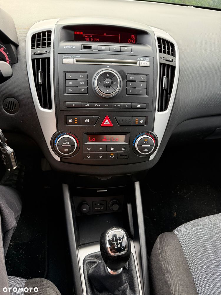 Kia Ceed 1.6 CVVT Spirit - 11
