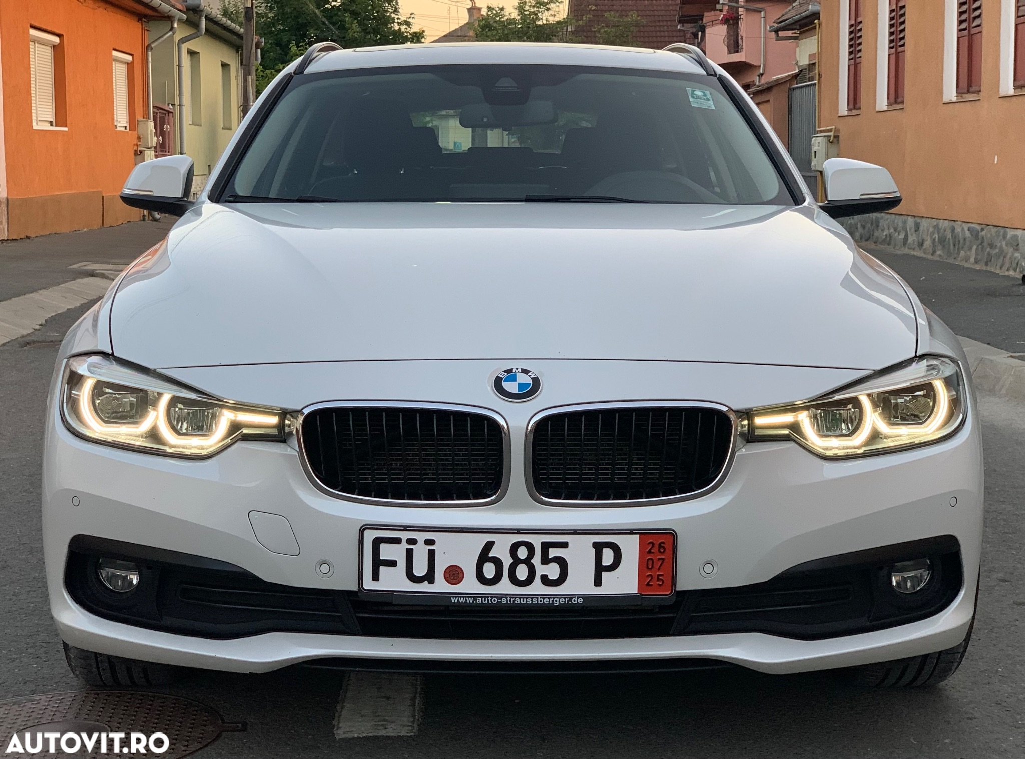 BMW Seria 3 320d Touring Aut. Advantage - 2