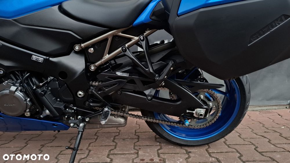 Suzuki GSX 1000 - 17