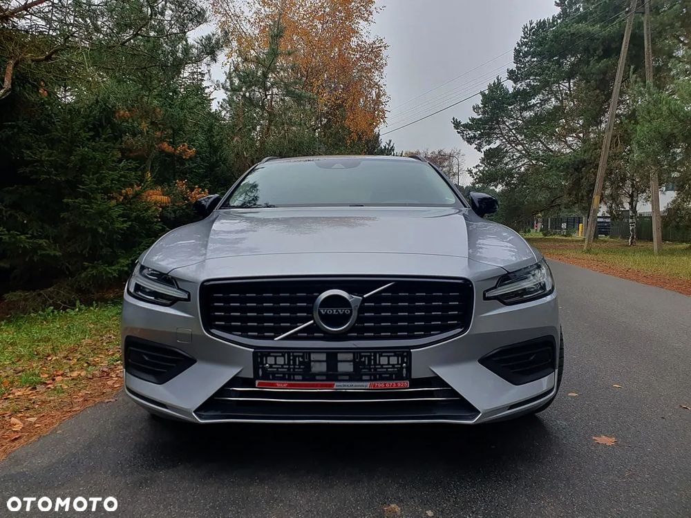 Volvo V60 B3 B DKG Momentum Pro - 26