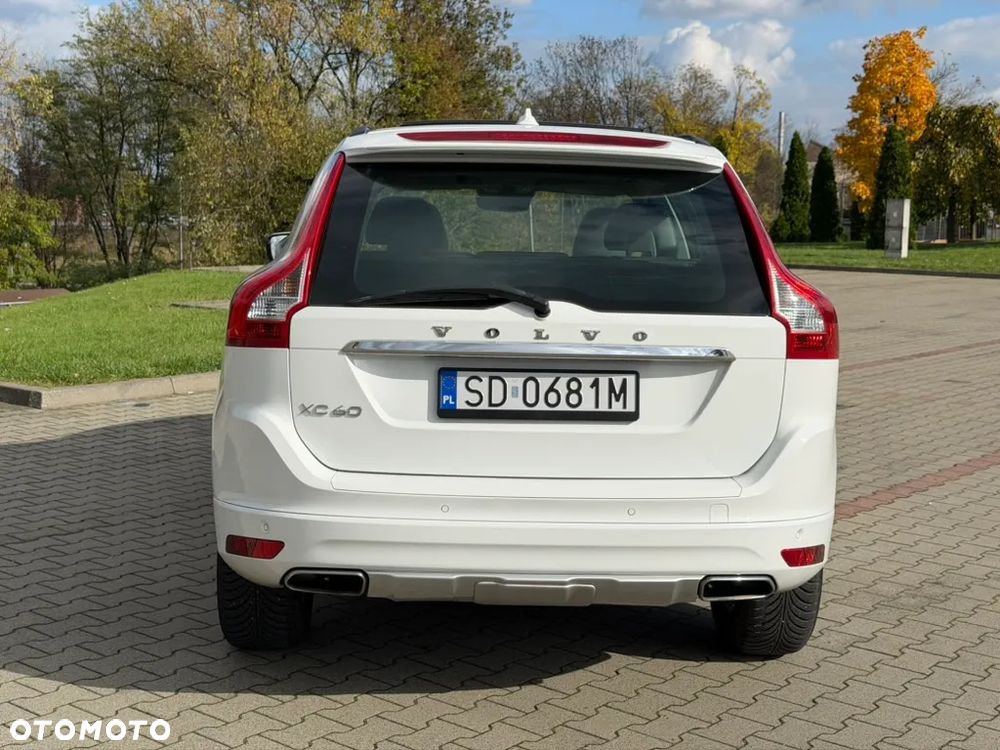 Volvo XC 60 D4 Momentum - 8