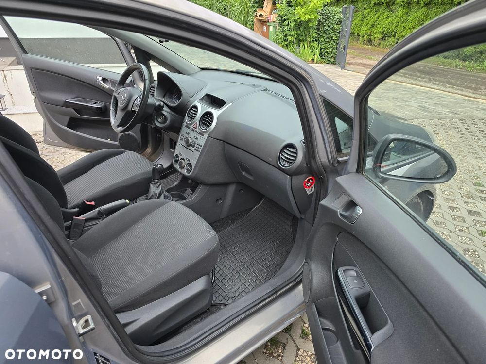 Opel Corsa 1.2 16V Enjoy - 11