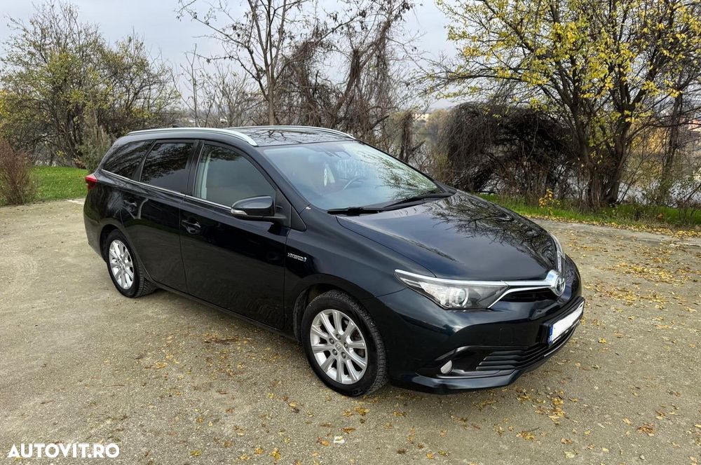 Toyota Auris 1.8 L VVT-i TS Hybrid Luna - 2