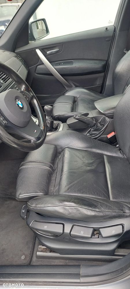 BMW X3 2.5i - 9