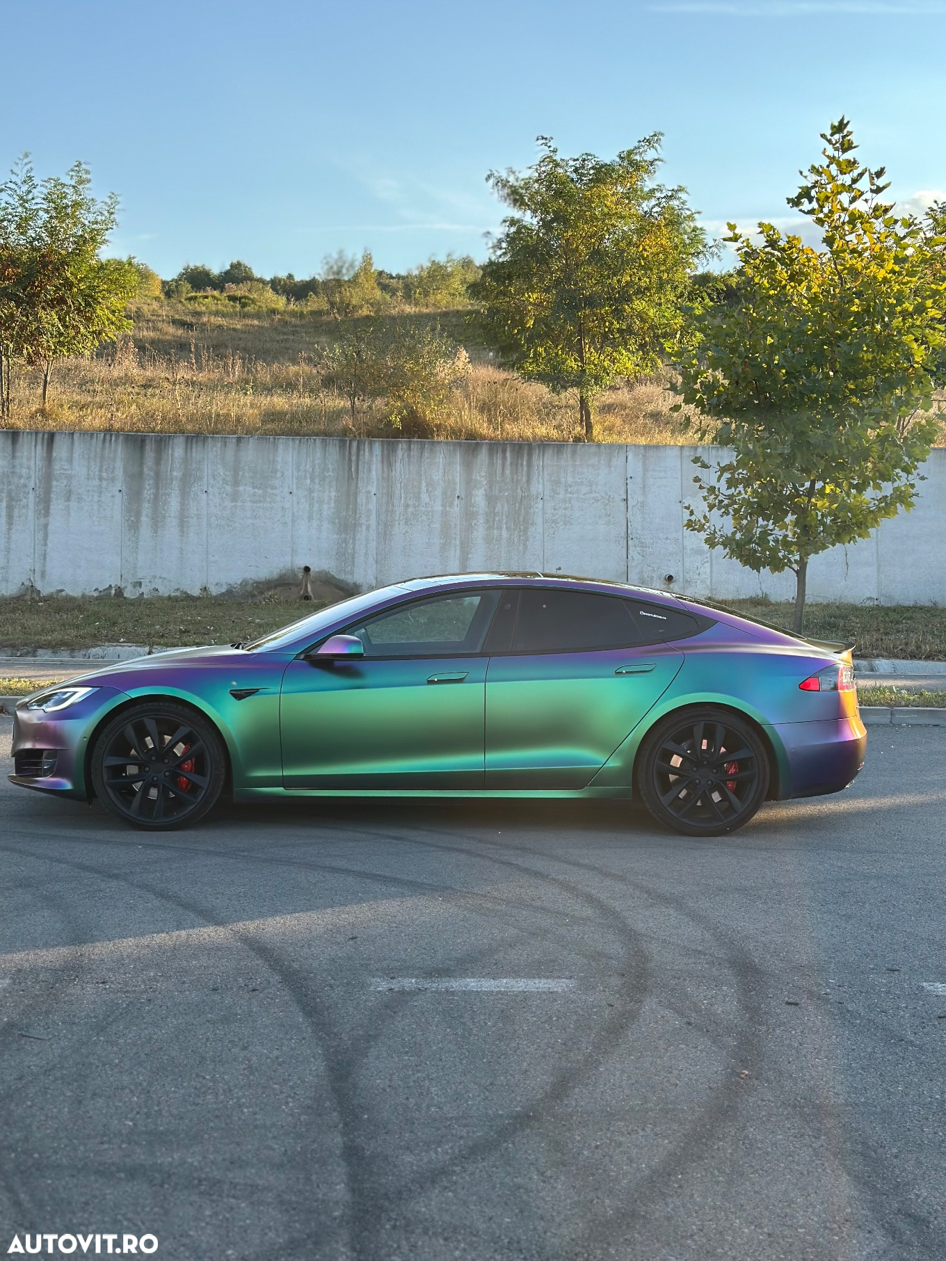 Tesla Model S - 3