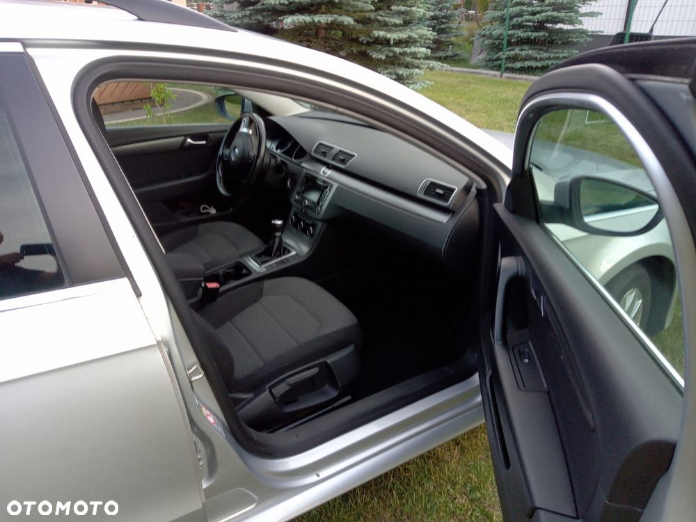 Volkswagen Passat 2.0 TDI Comfortline - 6