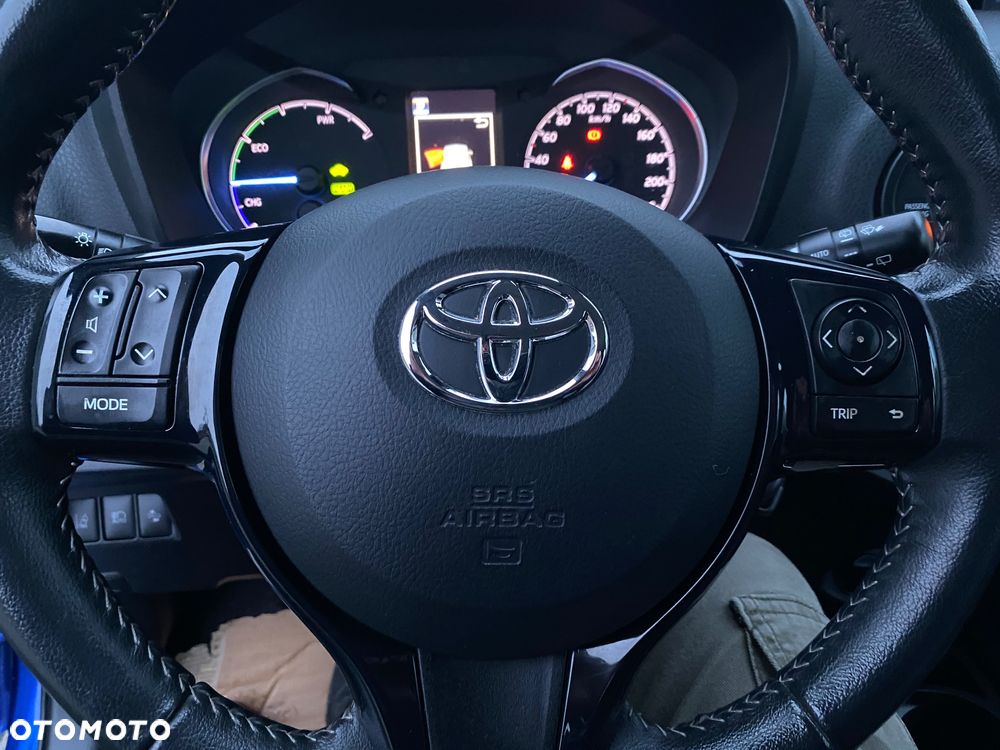 Toyota Yaris 1.5 VVT-i Team Deutschland - 25