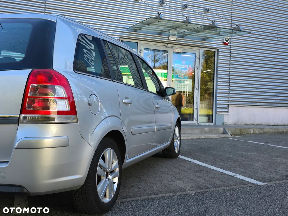 Opel Zafira 1.8 Elegance - 27