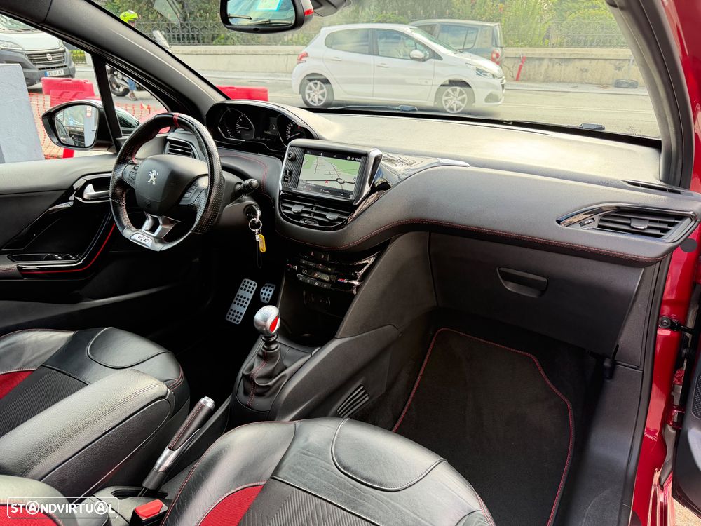 Peugeot 208 1.6 e-THP GTi by Sport - 48