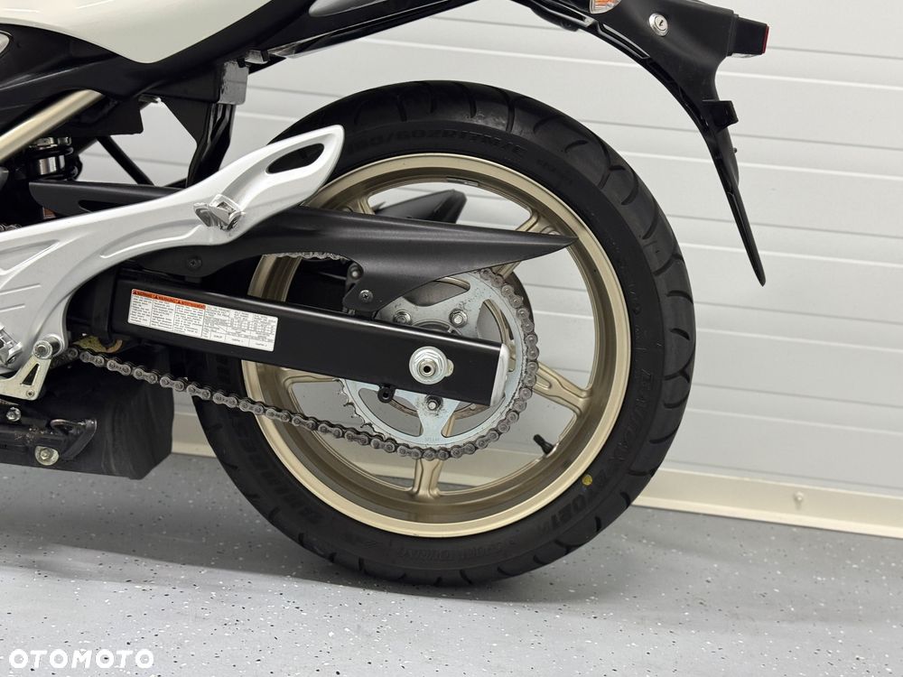 Suzuki Gladius - 13