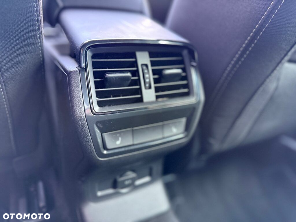 Skoda Karoq 1.5 TSI ACT Sportline DSG - 19