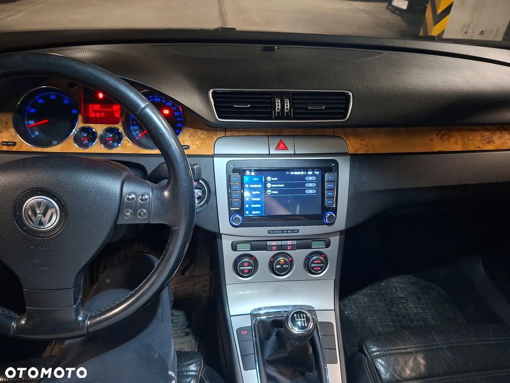 Volkswagen Passat - 9