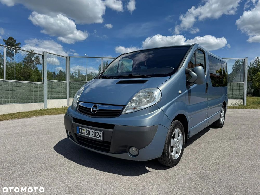 Opel Vivaro - 1