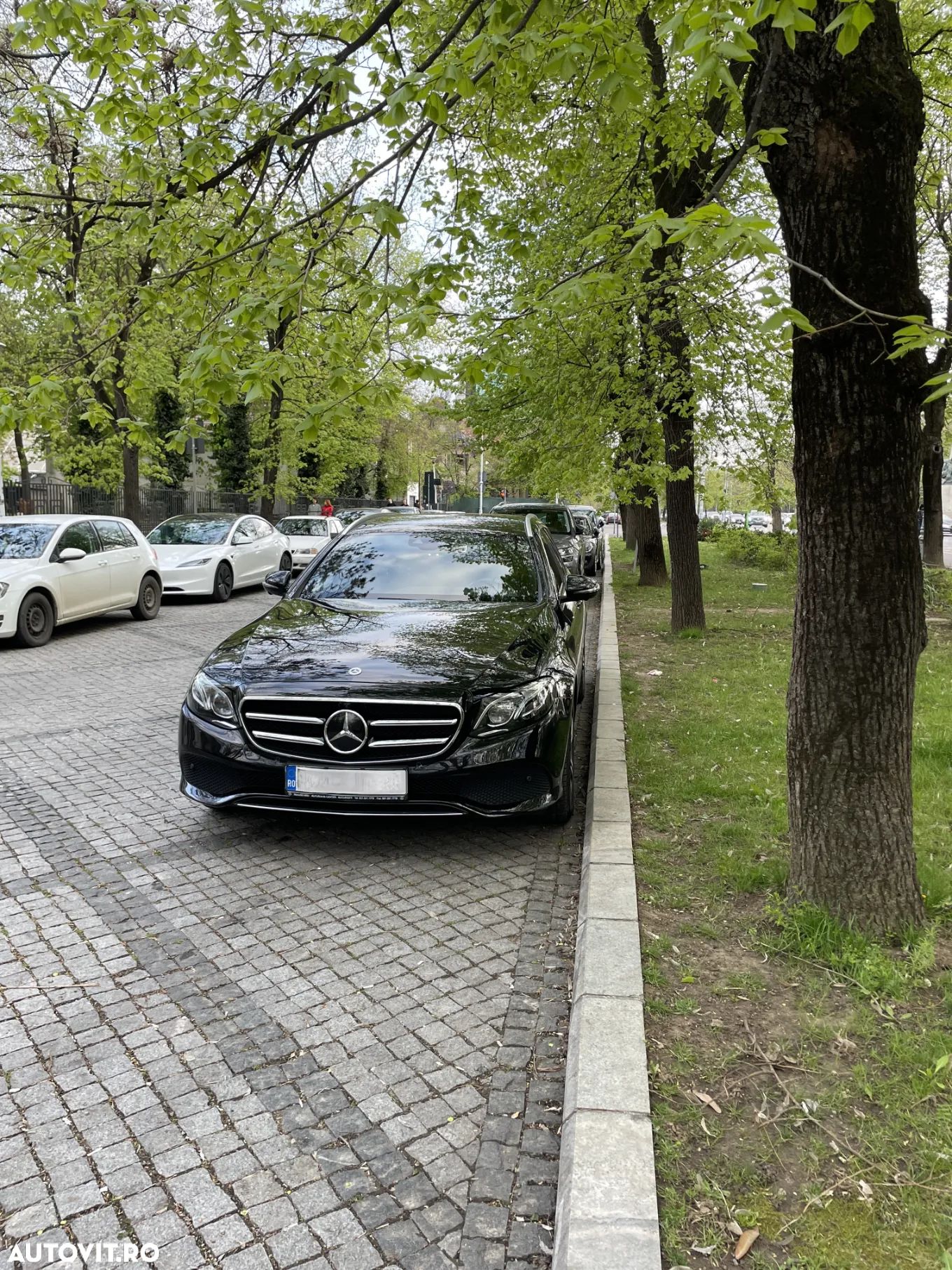 Mercedes-Benz E 200 4Matic T 9G-TRONIC Avantgarde - 1