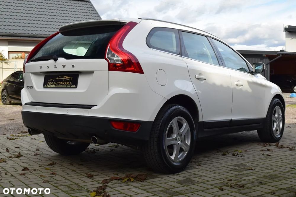 Volvo XC 60 2.4D AWD Momentum - 8