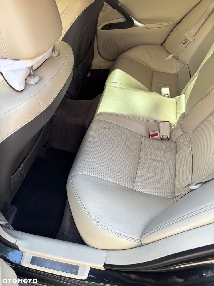 Lexus IS 250 Prestige - 13