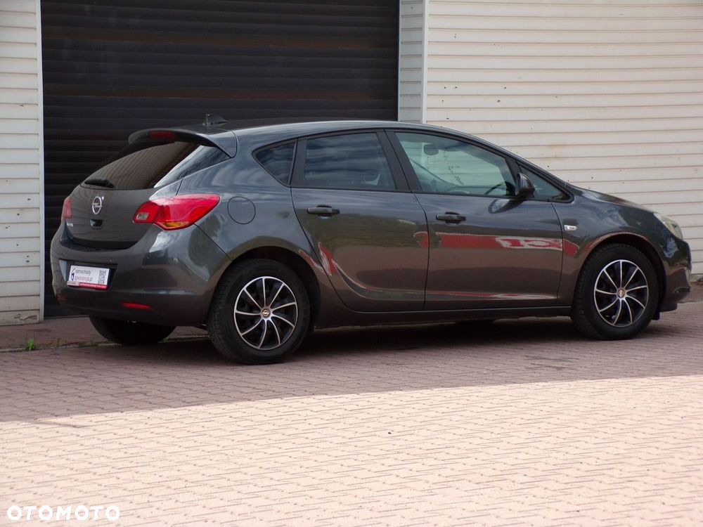 Opel Astra - 3