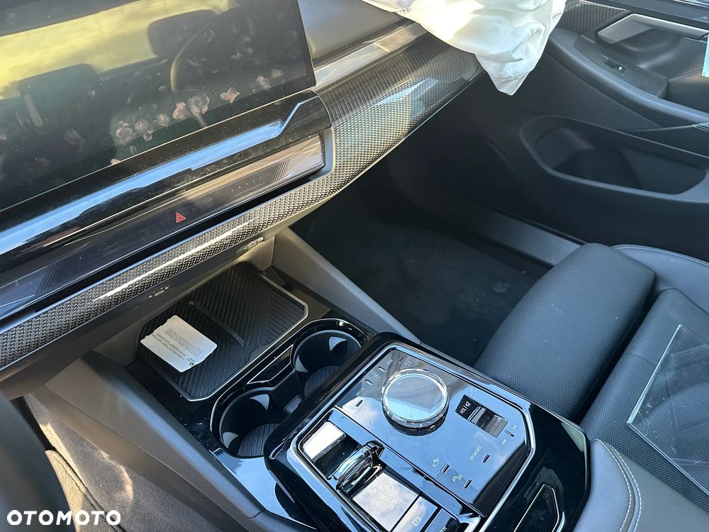 BMW i5 M60 - 7