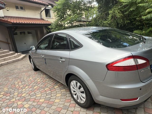 Ford Mondeo 2.0 TDCi Ambiente - 3