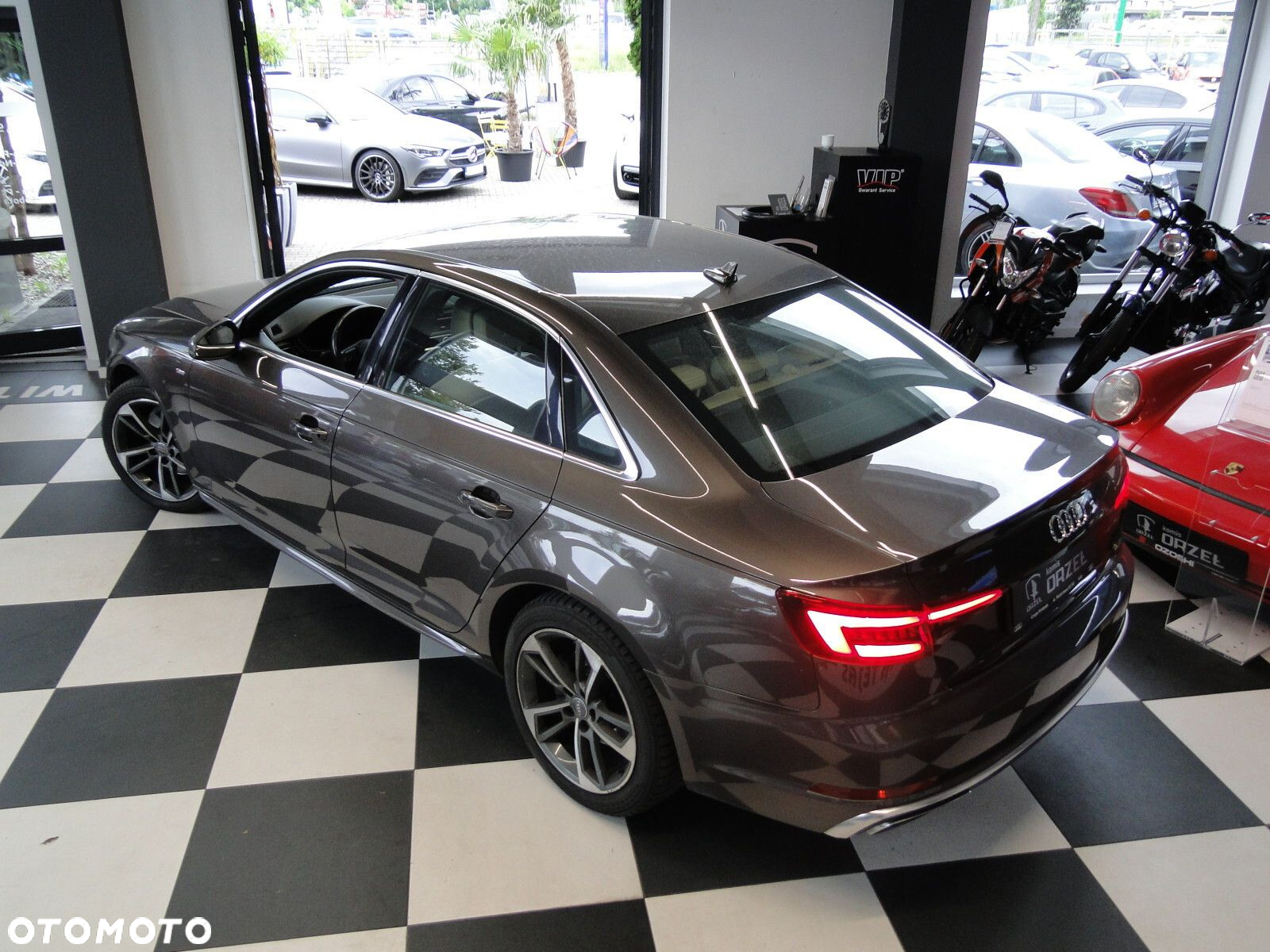 Audi A4 - 8