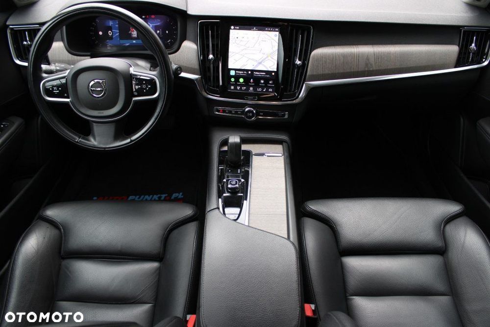 Volvo V90 Cross Country - 11