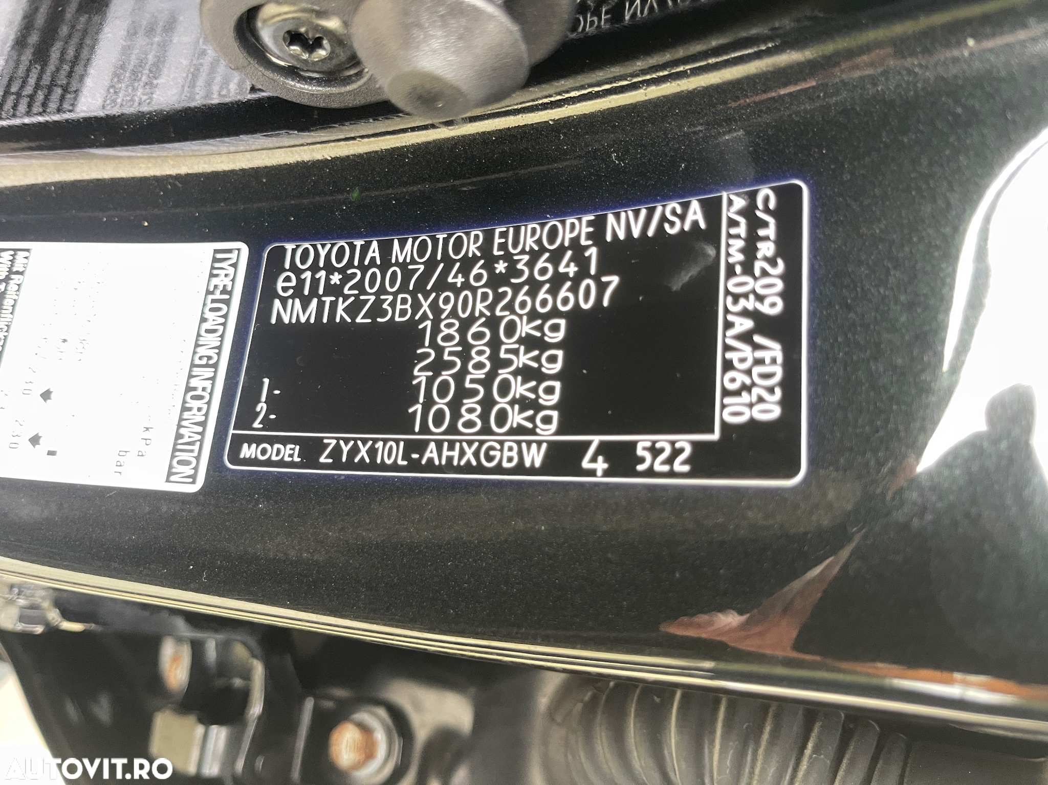 Toyota C-HR Hybrid Club - 40