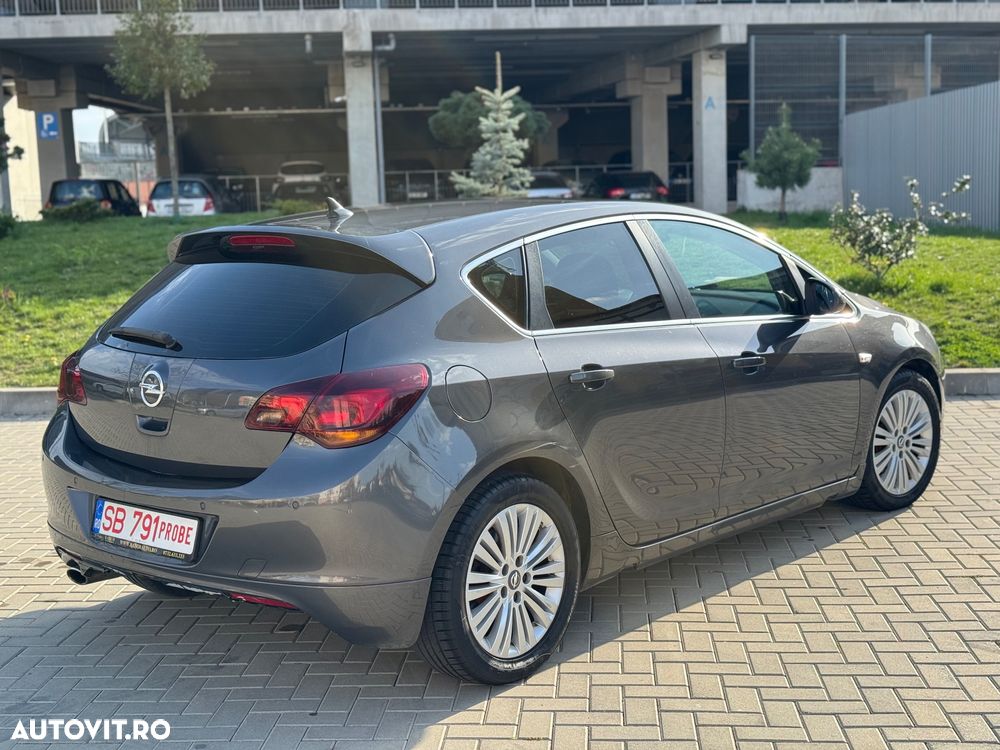 Opel Astra 2.0 CDTI DPF Automatik Exklusiv - 5