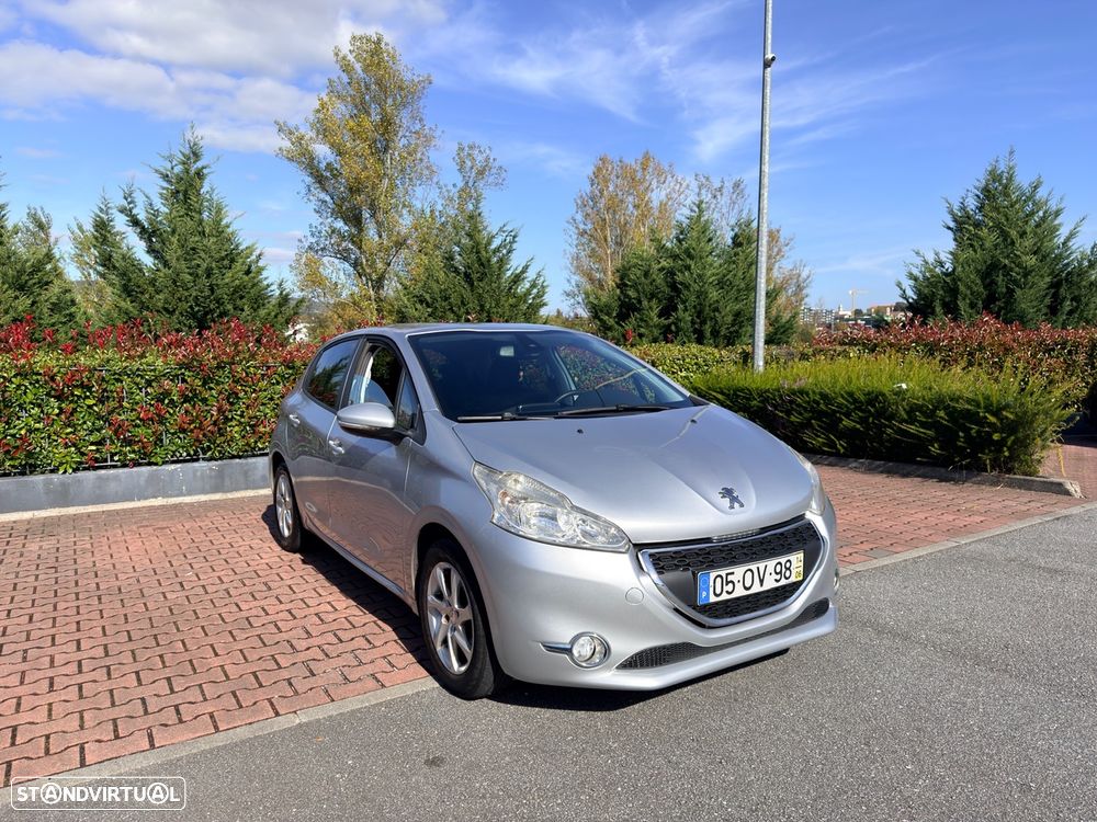 Peugeot 208 1.2 PureTech Allure - 4