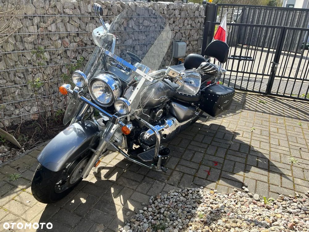 Suzuki Boulevard - 2
