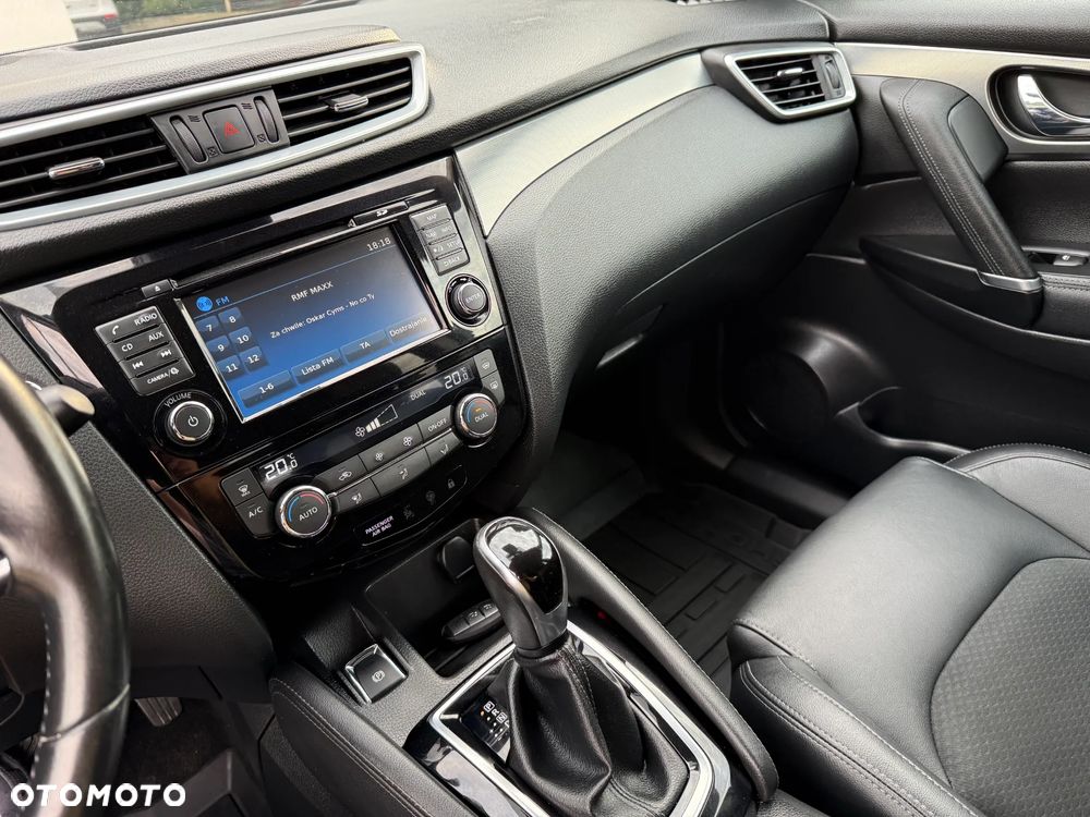 Nissan Qashqai 1.2 DIG-T Xtronic TEKNA+ - 19