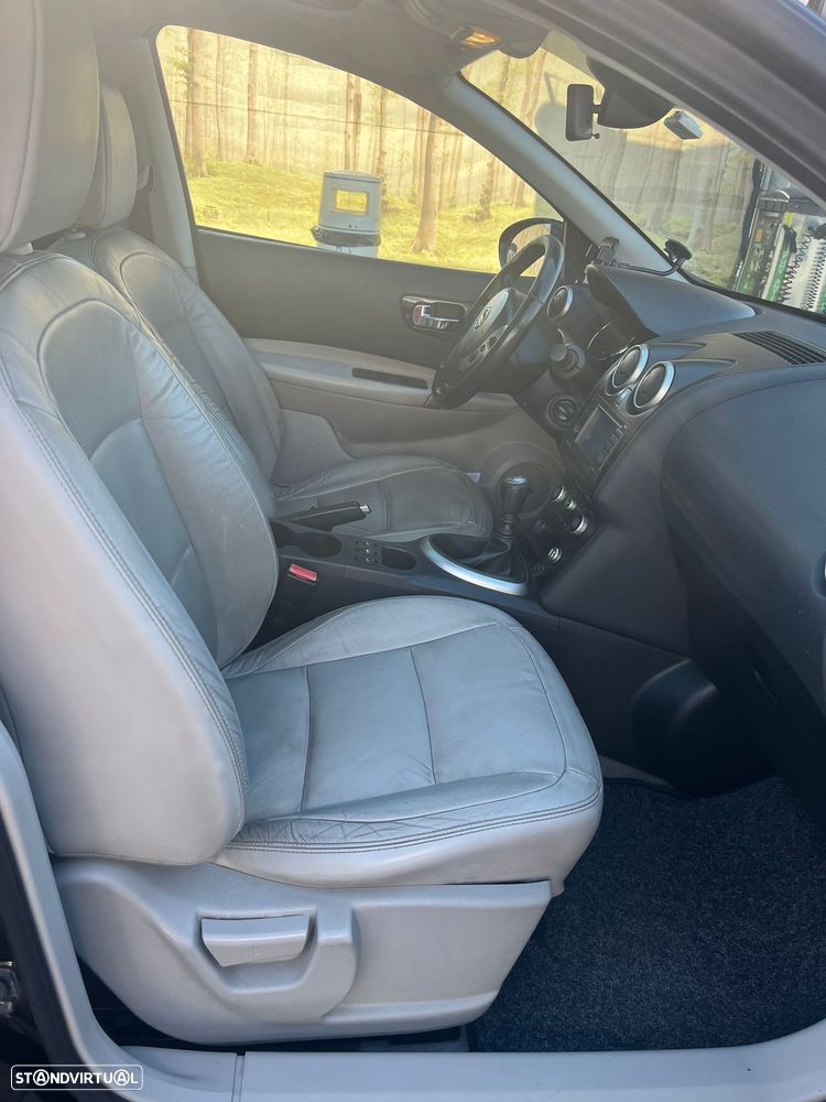 Nissan Qashqai +2 1.5 dCi Tekna Premium 18 - 8