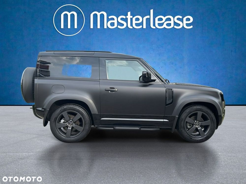 Land Rover Defender - 4