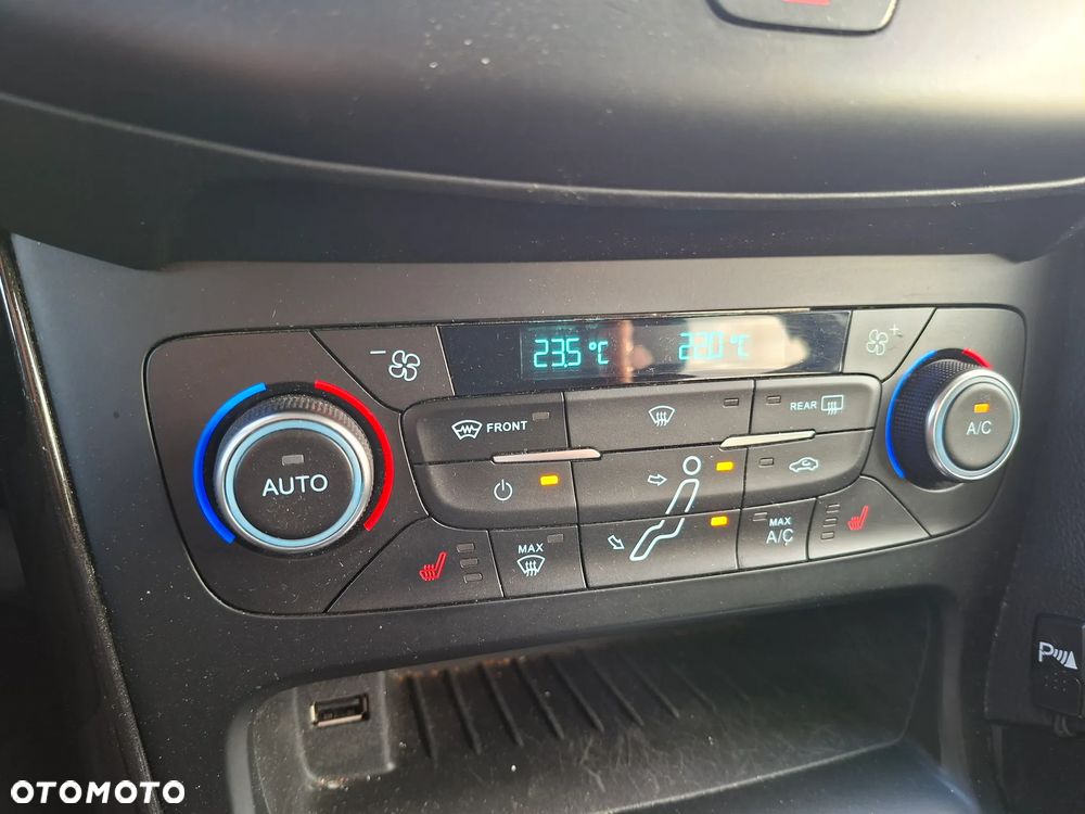 Ford Focus - 27