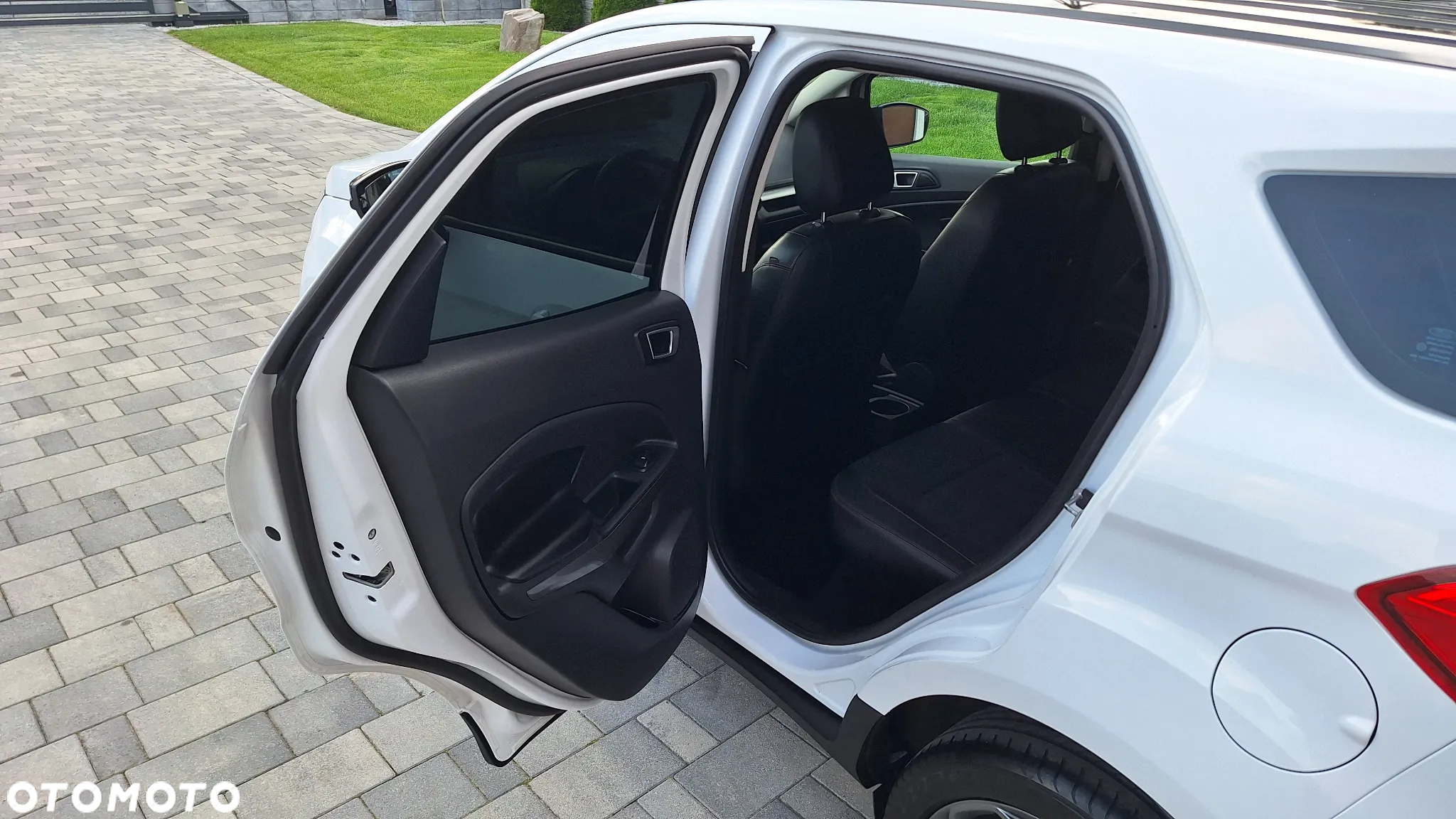 Ford EcoSport 1.0 EcoBoost ST-LINE - 28