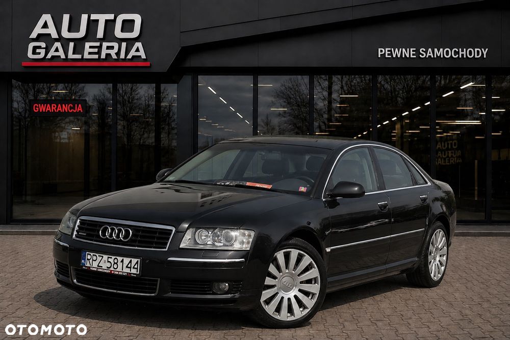 Audi A8 4.2 L Quattro - 2
