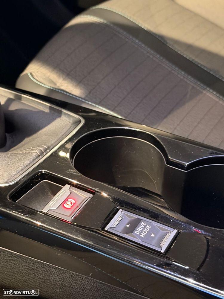 Peugeot 2008 1.2 PureTech Allure Pack - 25