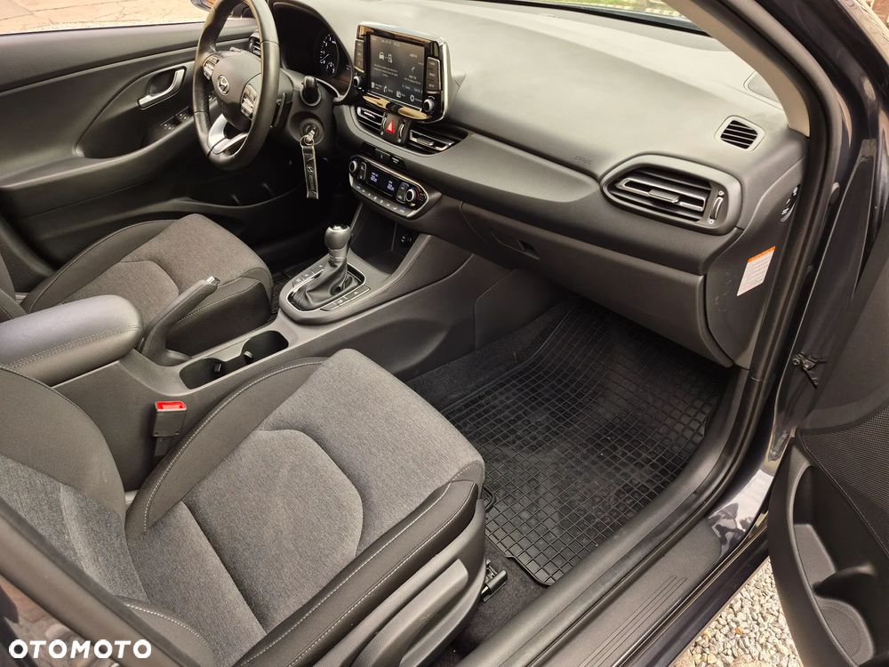 Hyundai i30 1.5 T-GDI 48V Comfort DCT - 8